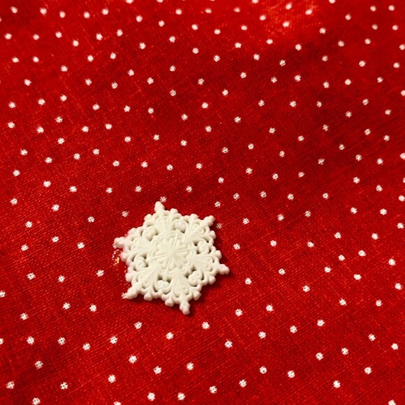 Handmade Xmas Tree Skirt Nutcracker Snowflakes Angels Beaded Quilted PomPom Trim - Picture 5 of 8